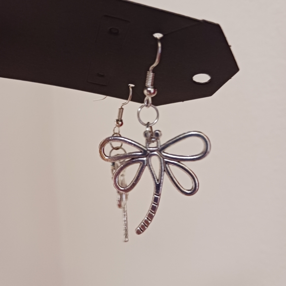 2 item-FAUX TURQUOISE BUTTERFLY GEMSTONE SILVERTONE NECKLACE & DRAGONFLY EARRING - Picture 8 of 10